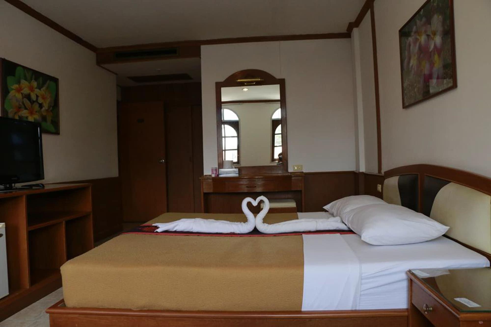 Welcome Guest House Patong Exterior photo