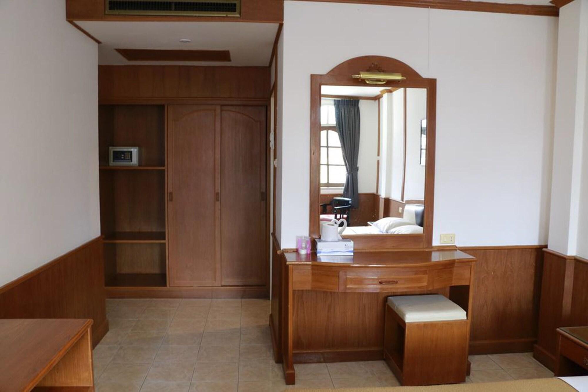 Welcome Guest House Patong Exterior photo